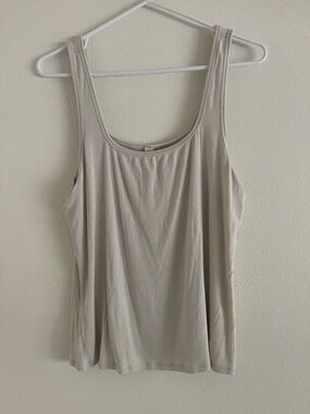 Lululemon Women's Light Beige Scoop Neck Tank